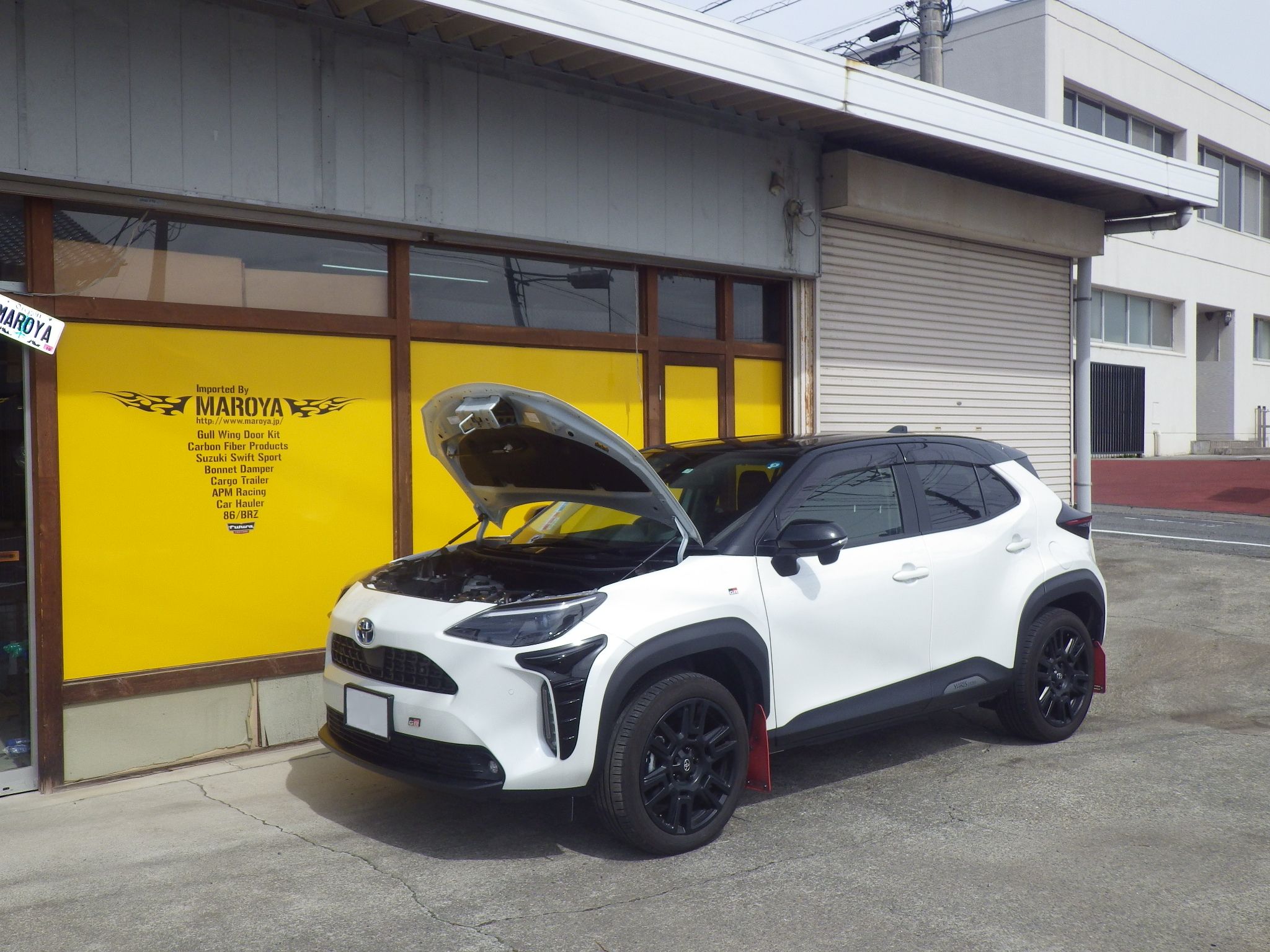 MAROYA トヨタ ヤリスクロス[MXPJ15]　用ボンネットダンパー