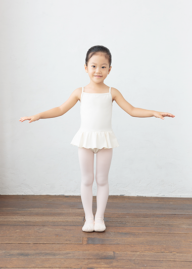 バレエウェア・マーティレオタードキッズ　スカート付Uネック型・１