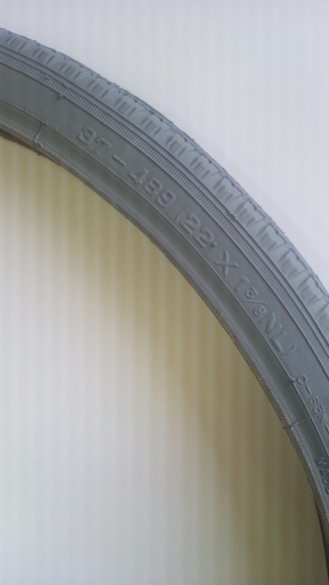 22インチヨーロッパサイズの車いす用タイヤ