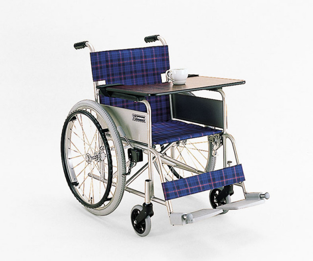 簡単に着脱が可能】車椅子用テーブル ＜面ファスナー止め＞ 【カワムラ