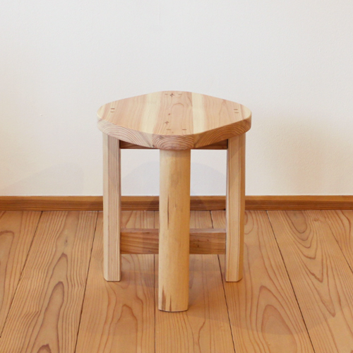 ビーンズスツール】国産杉無垢 オイル塗装の豆型チェア