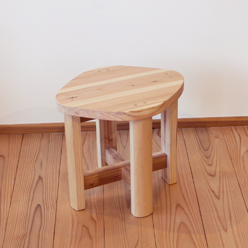 ビーンズスツール】国産杉無垢 オイル塗装の豆型チェア