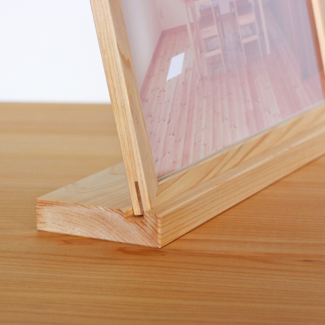ひのき A4 フォトスタンド 卓上でも壁掛けでもおしゃれな天然木ヒノキ