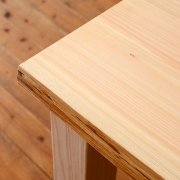 ヒノキと無垢材のダイニングテーブル ｜ まるい家具