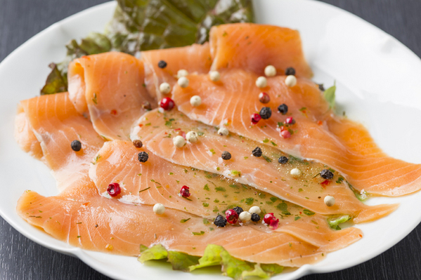 さしみ鮭 活〆時不知カルパッチョ　110g　CTS11