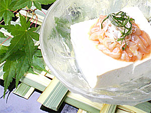 お豆腐の塩辛のせ