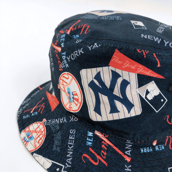 ☆美品☆N°21 ×ニューエラ MLBコラボ バケットハット ヤンキース ニューエラ バケット01 リバーシブル ニューヨークヤンキース