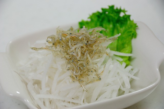 カリカリじゃこの大根サラダ