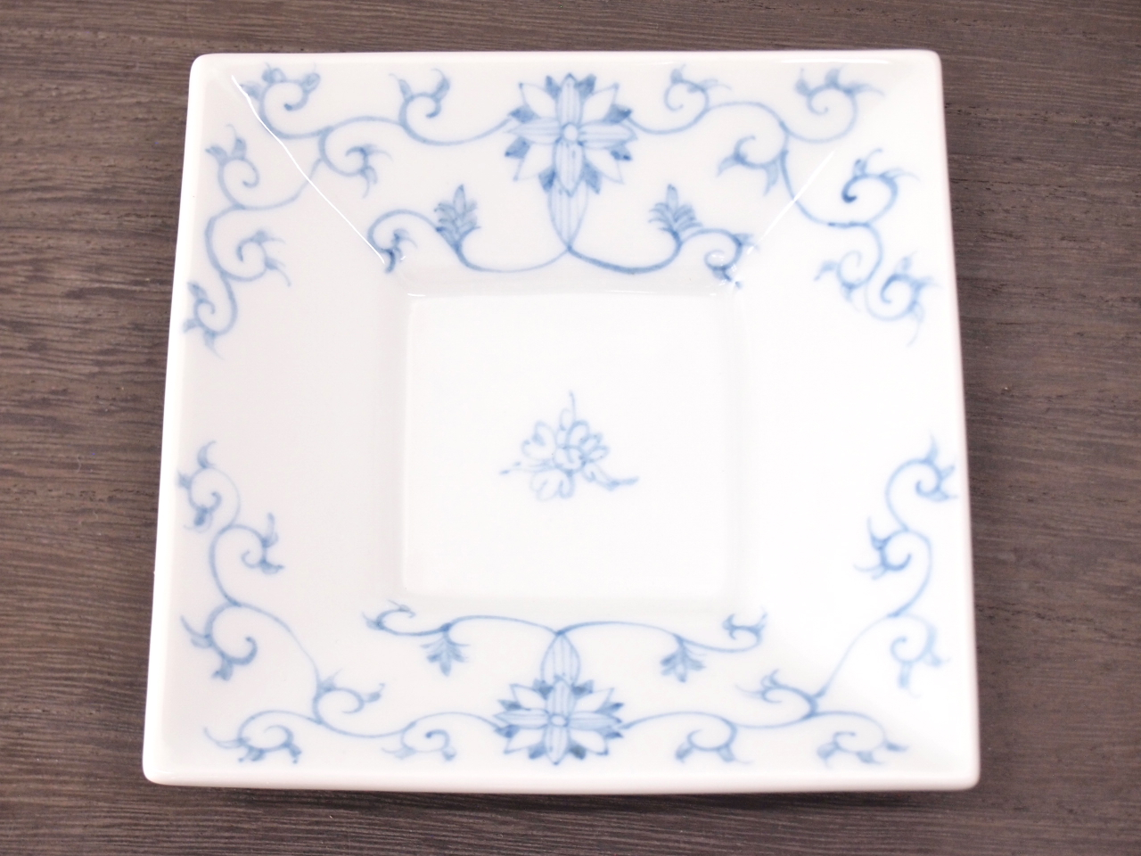 九谷焼 和陶房 3.5号角皿/小皿 豆皿/  染付唐草　 辺10.5×高2.3cm