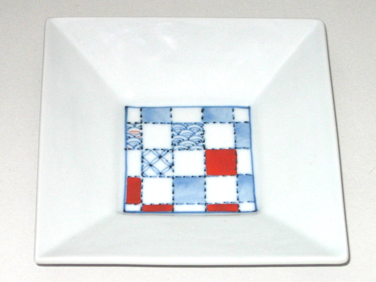 九谷焼 和陶房 3.5号角皿/小皿 豆皿/  染付市松　 辺10.5×高2.3cm