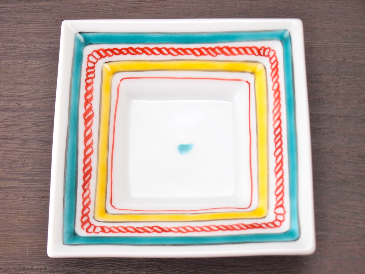九谷焼 和陶房 3.5号角皿/小皿 豆皿/  色絵四角文（赤入り）　 辺10.5×高2.3cm