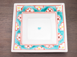 九谷焼 和陶房 3.5号角皿/小皿 豆皿/  渕帯梅文　 辺10.5×高2.3cm