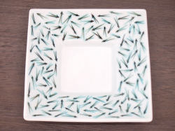 九谷焼 和陶房 3.5号角皿/小皿 豆皿/  色絵松葉文　 辺10.5×高2.3cm
