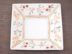 九谷焼 和陶房 3.5号角皿/小皿 豆皿/  色絵渕花文　 辺10.5×高2.3cm