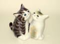 九谷焼 3.8号仲良し猫　紫金釉彩（平三作）