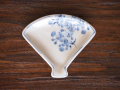 豆皿 扇 染付桜 /小皿 豆皿/九谷焼 和陶房 吉祥紋古典絵変り/九谷焼 和陶房/幅8.8×奥7.7×高1.2cm