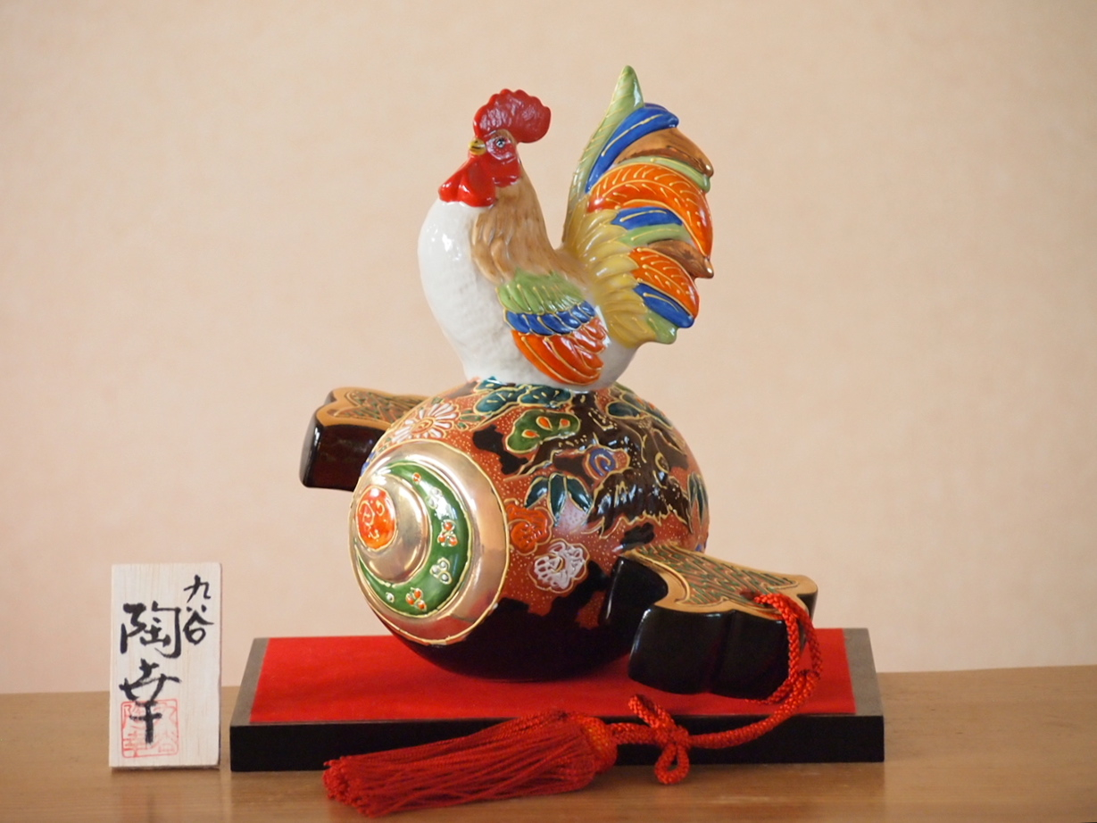 販売しています 九谷焼 干支飾り 打ち手の小槌に酉 酉年置物 新型コロナウイルス Pn Batam Go Id