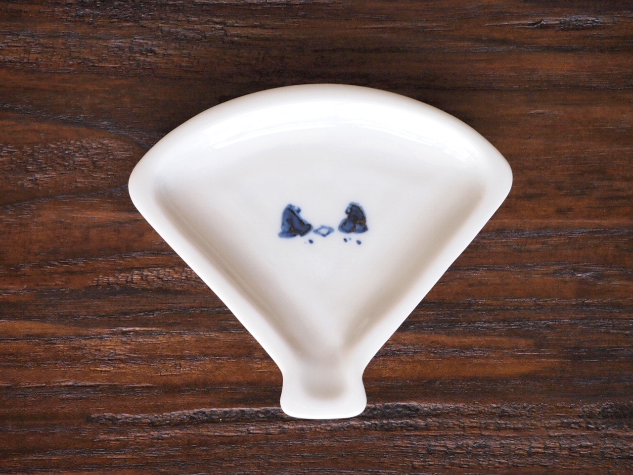 豆皿 扇 染付游子 /小皿 豆皿 吉祥紋古典絵変り/九谷焼 和陶房/幅8.8×奥7.7×高1.2cm