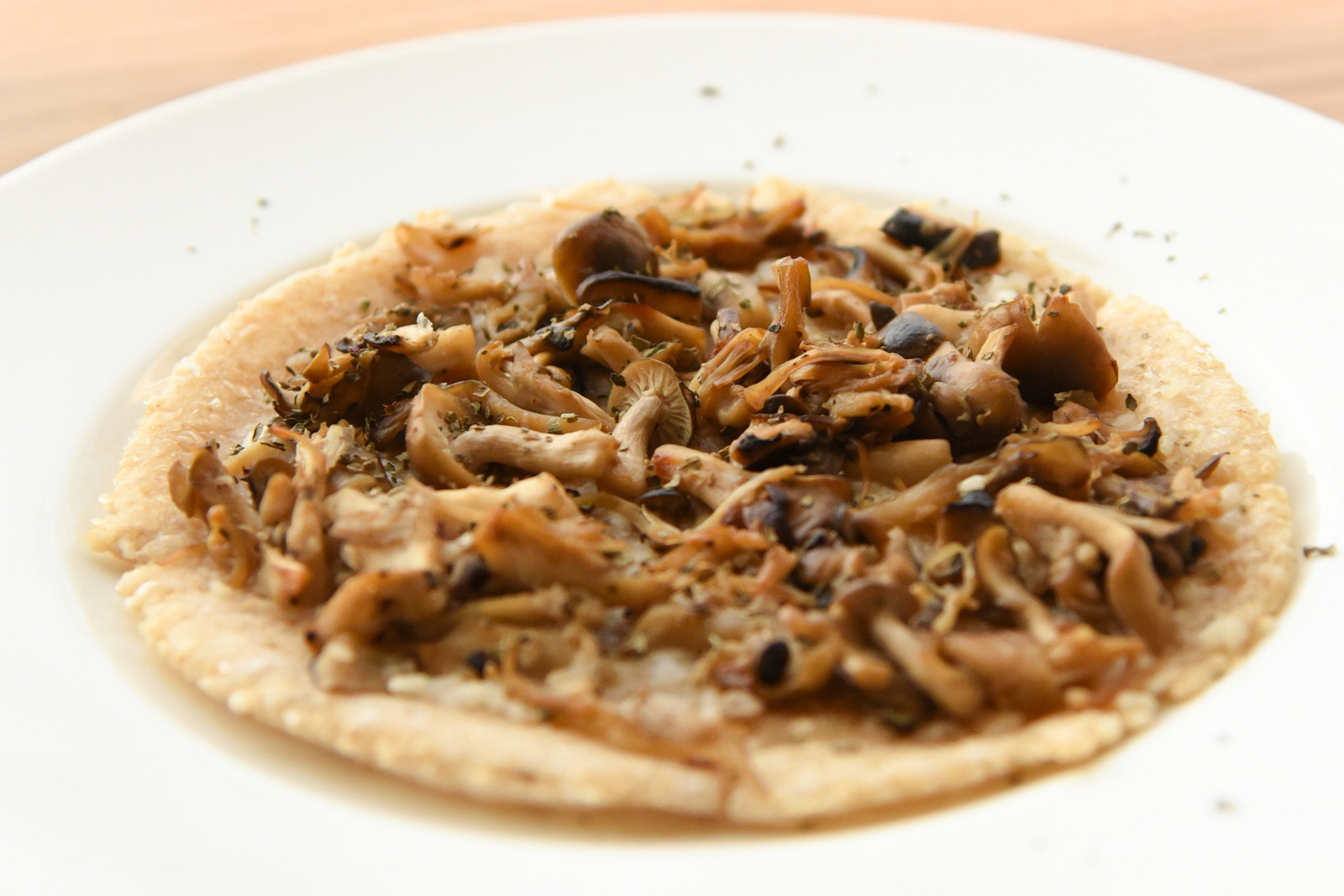 まるざの塩麹と4種きのこピッツァ