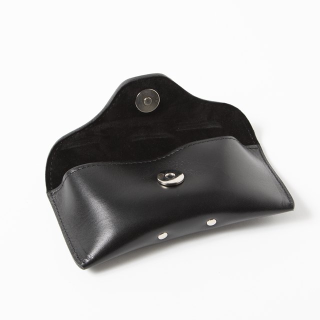 glassescase_it_black_3.png