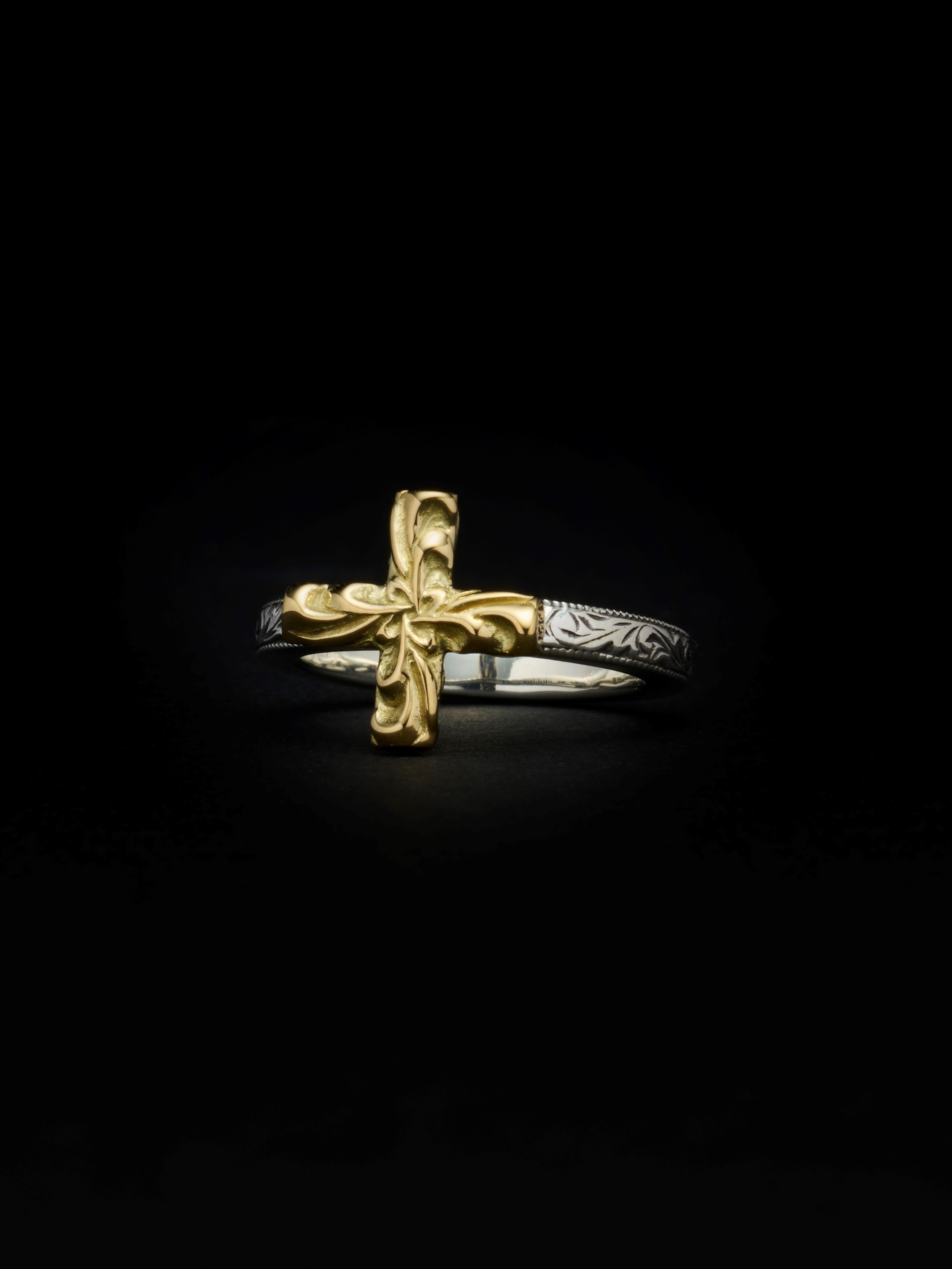 ANTIDOTE BUYERS CLUB　　「Engraved Tiny Cross Ring」　　SILVER950×K18製 リング