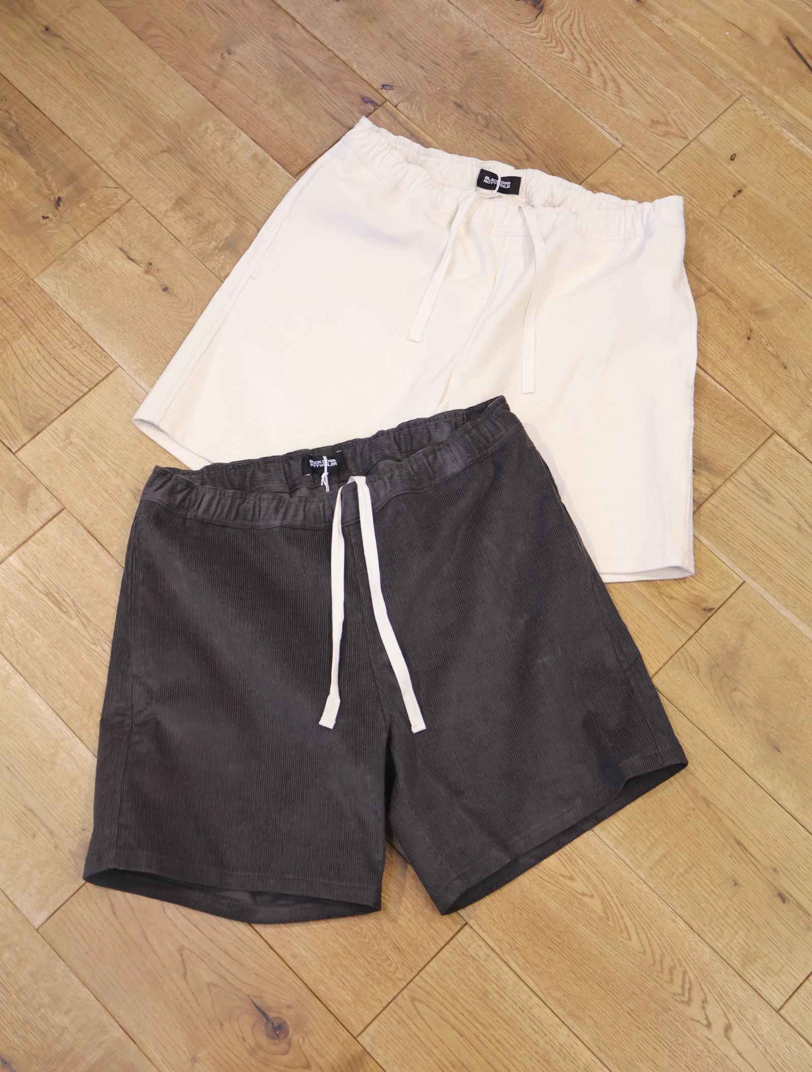 ROTTWEILER　　　「R9 CORDUROY SHORTS」 　コーデュロイ イージーショーツ