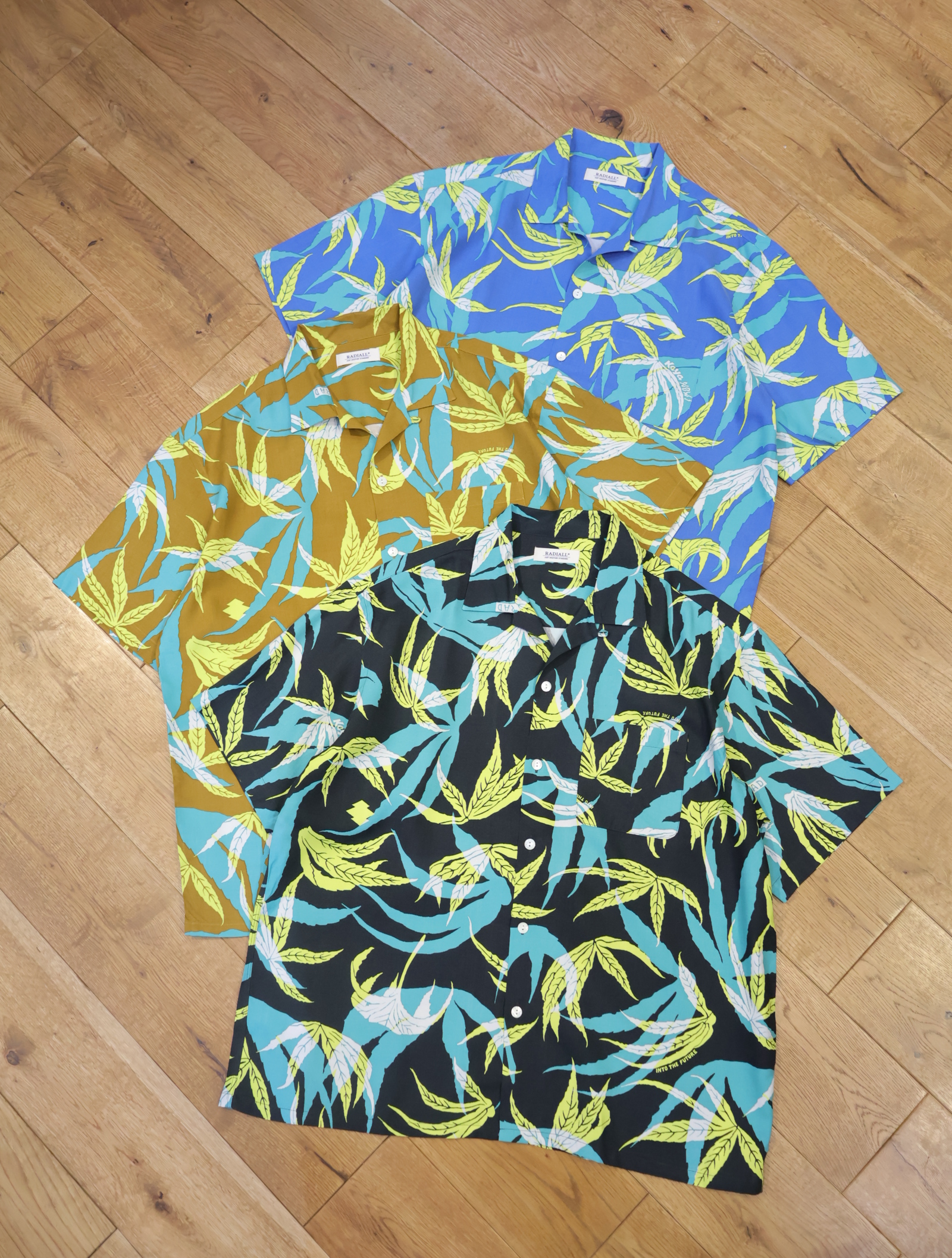 RADIALL　　「INTO THE FUTURE - OPEN COLLARED SHIRT S/S 」　 レーヨン オープンカラーシャツ