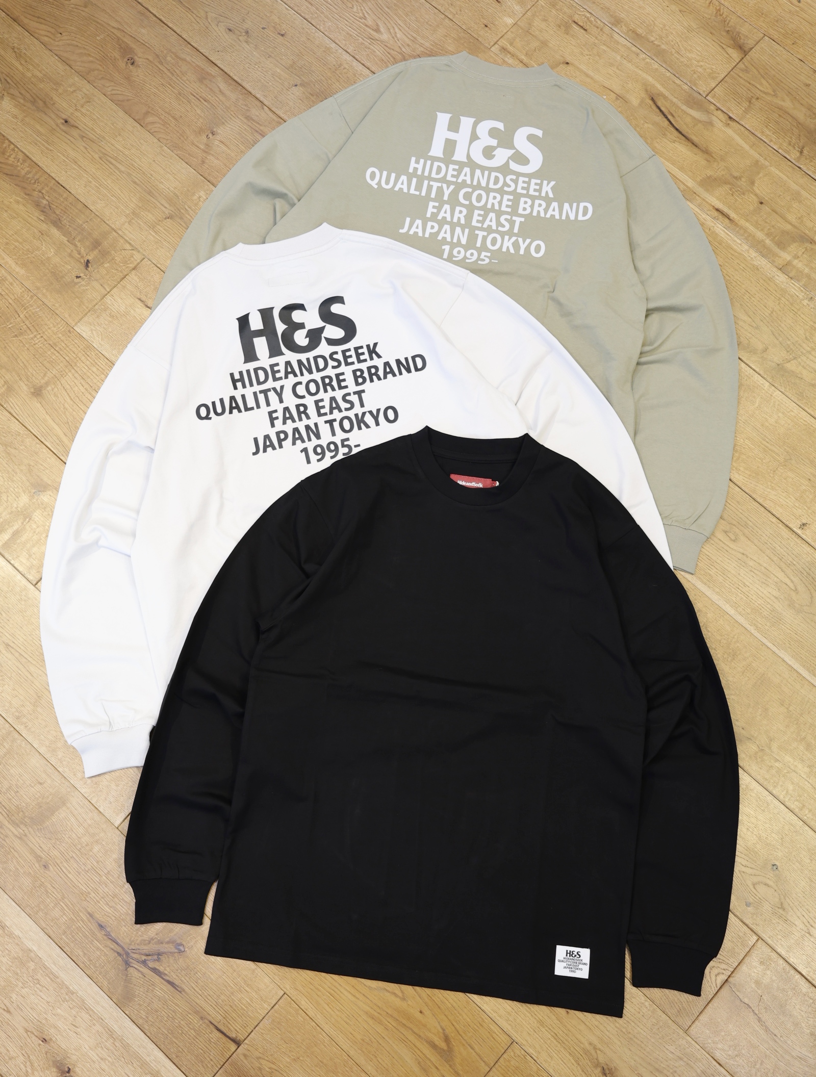 Hide and Seek　「H&S L/S Tee（26ss）」　ルーズフィット プリントロングスリーブティーシャツ