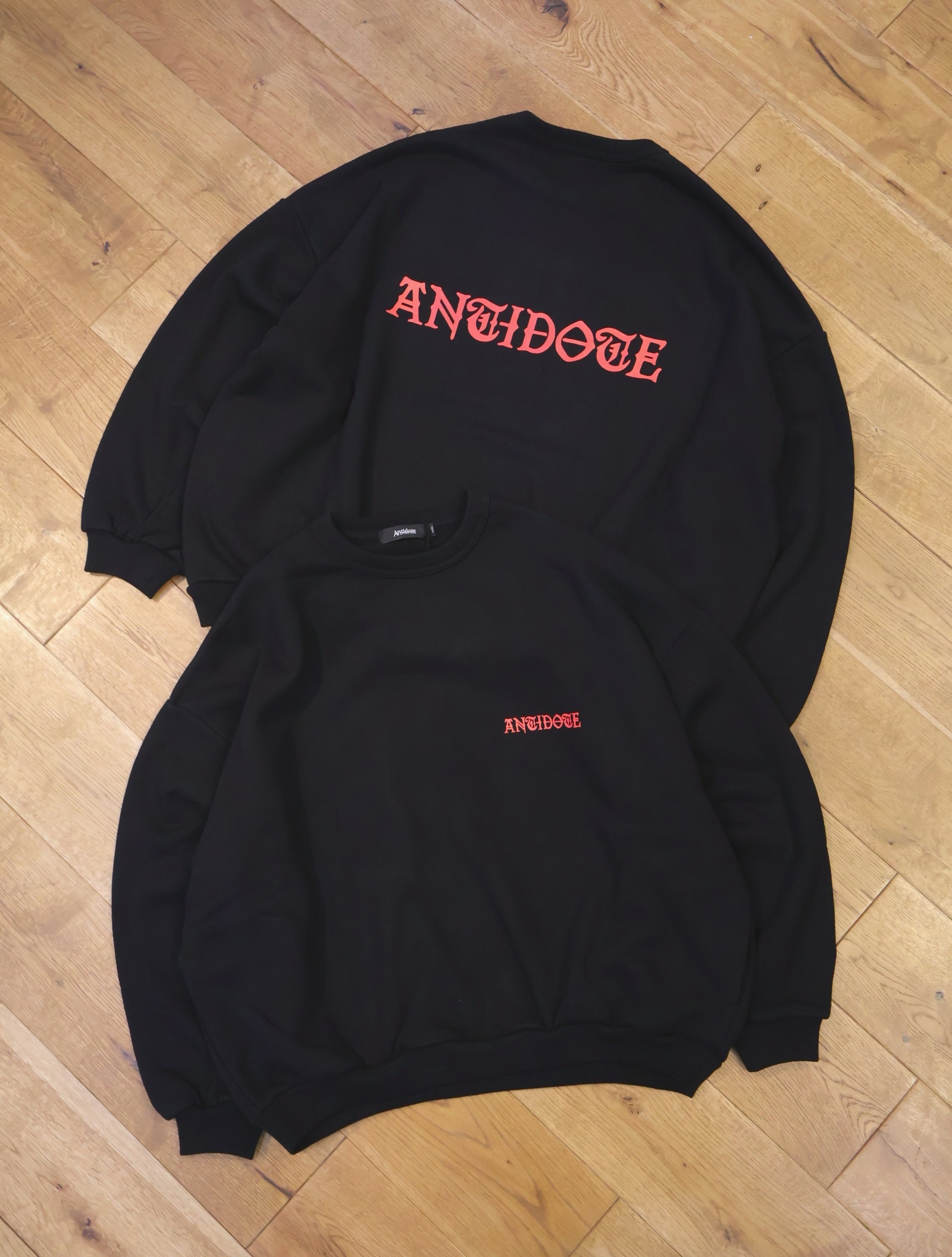 ANTIDOTE BUYERS CLUB　「Over Sized Logo Crew Neck Sweatshirt」　オーバーサイズ クルーネックスウェット