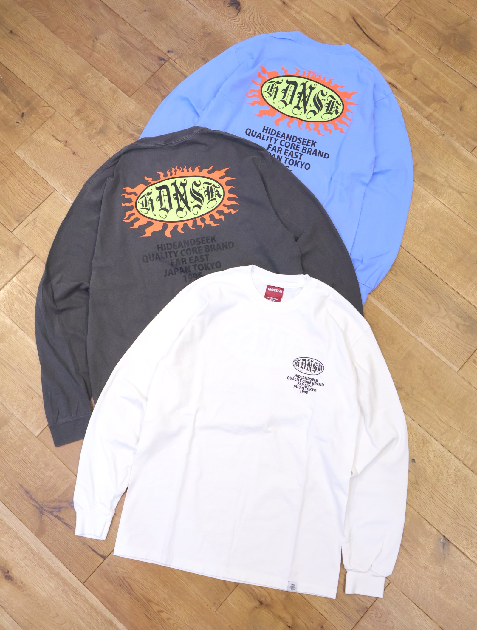 Hide and Seek　「HDNSK L/S Tee」　　ロングスリーブプリントティーシャツ