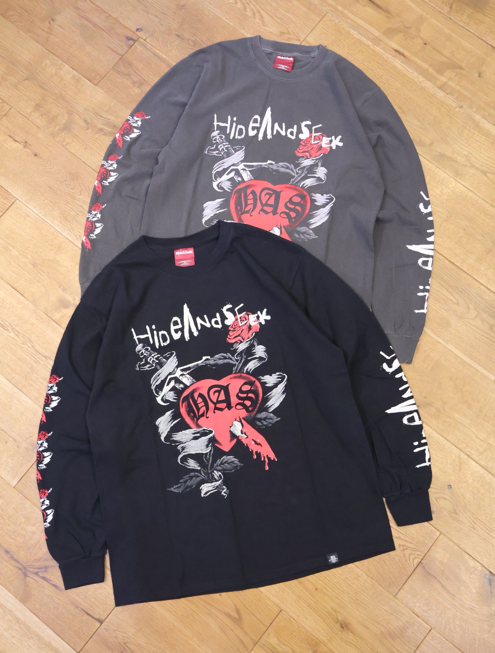Hide and Seek　「Heart And Dagger L/S Tee（FRONT）」　　ロングスリーブプリントティーシャツ