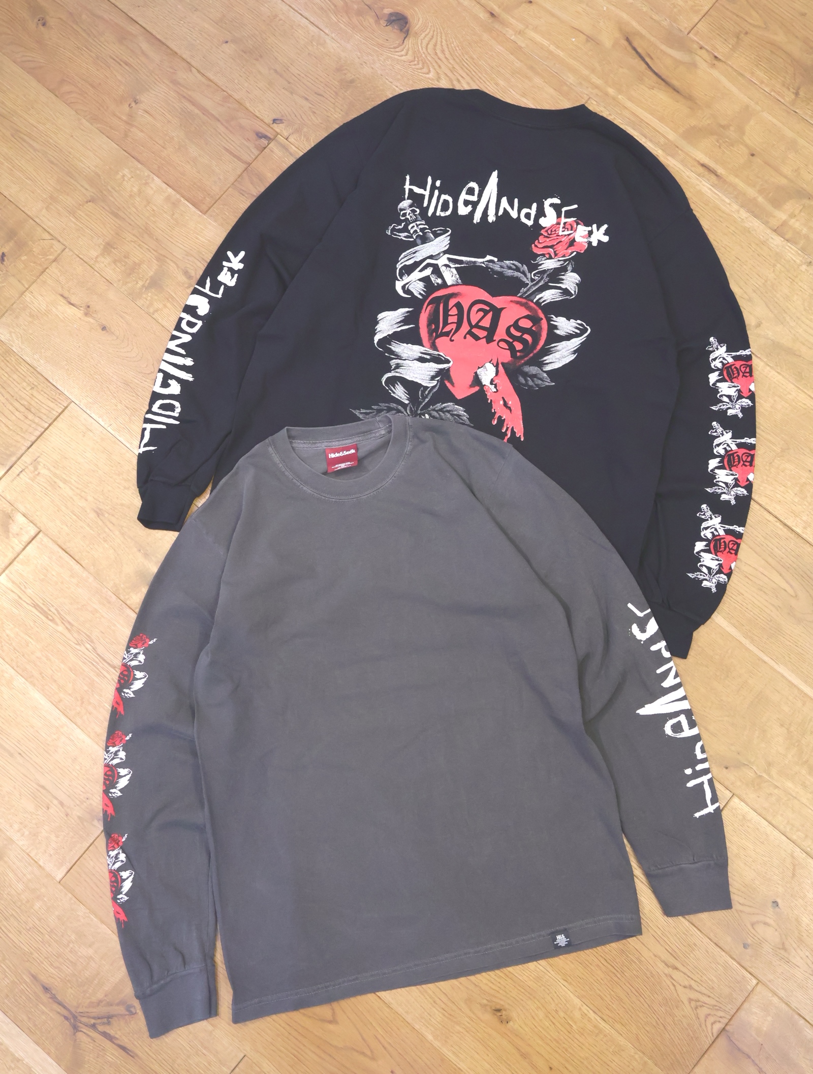 Hide and Seek　「Heart And Dagger L/S Tee（BACK）」　　ロングスリーブプリントティーシャツ