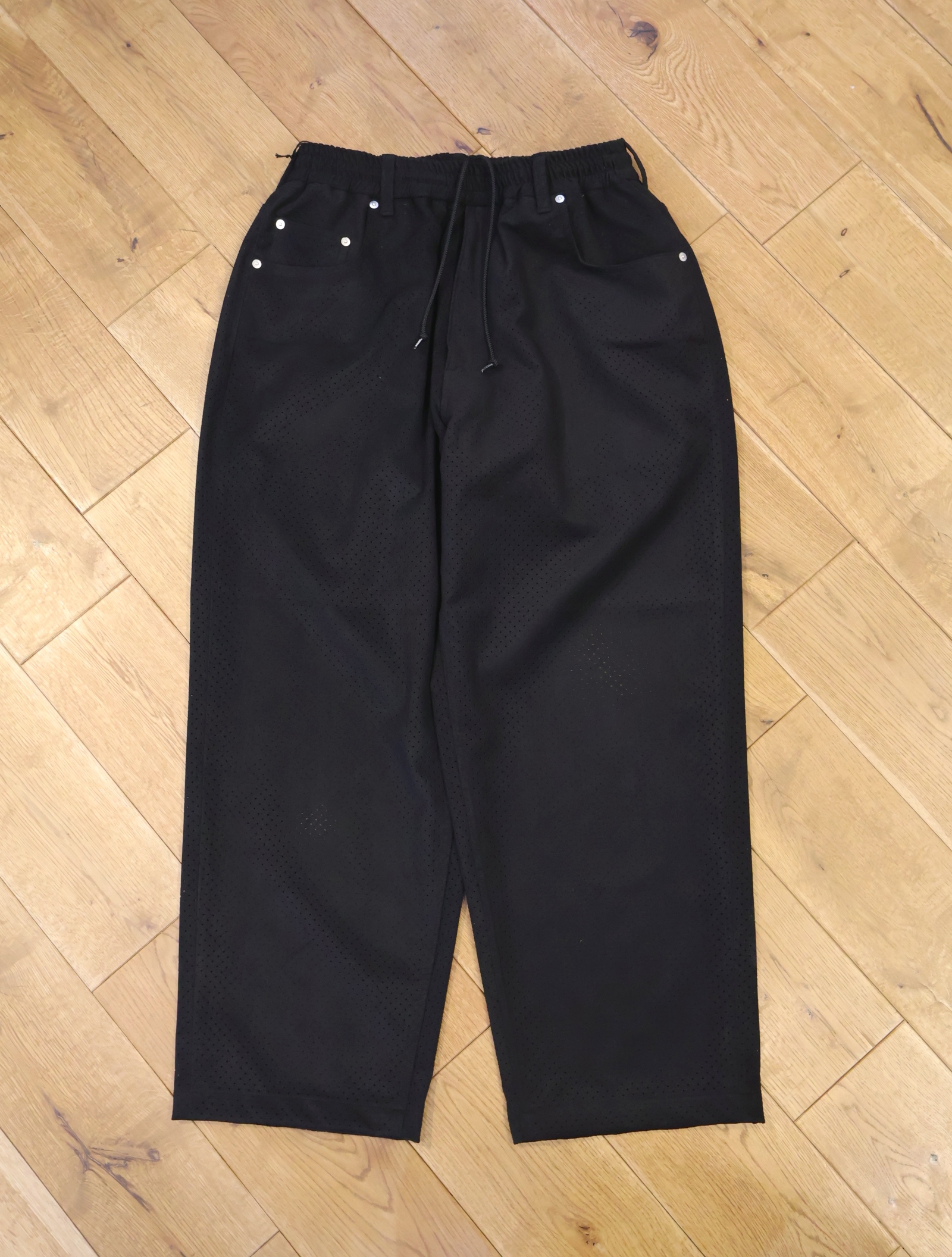 COOTIE　「Punching Faux Suede 5 Pocket Wide Easy Pants」　パンチング加工 フェイクスエード ワイドイージーパンツ