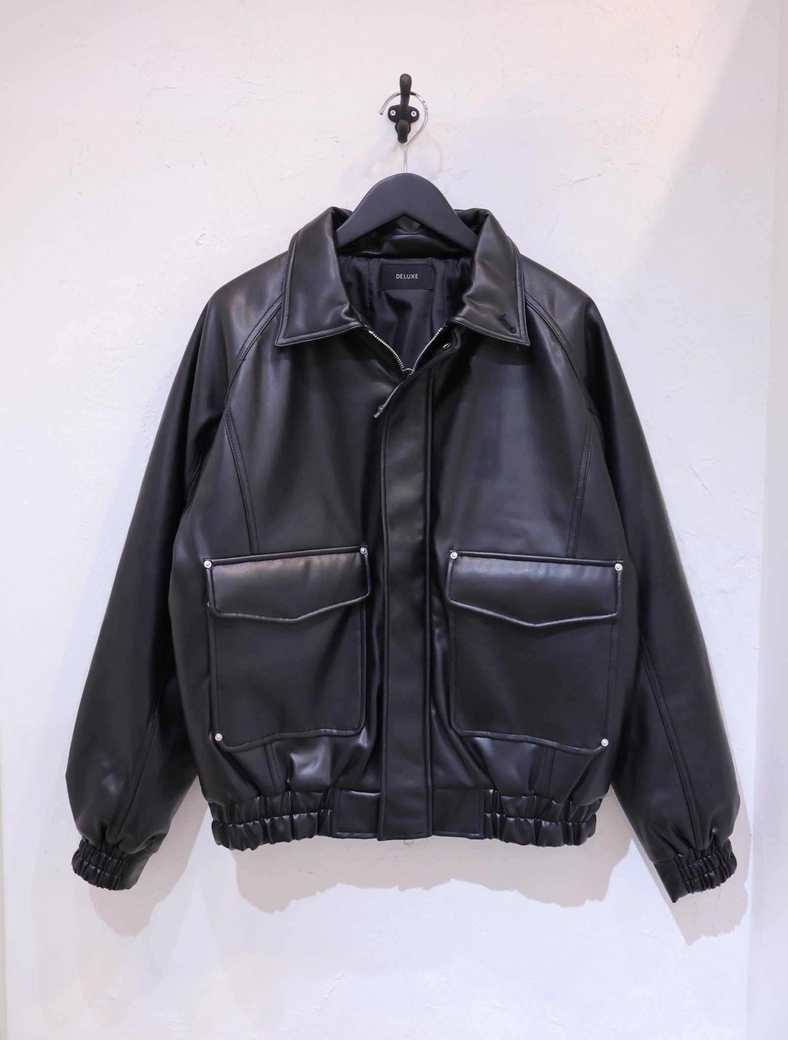 DELUXE　 「NOTORIOUS」　ヴィーガンレザー A-2 パデッドジャケット