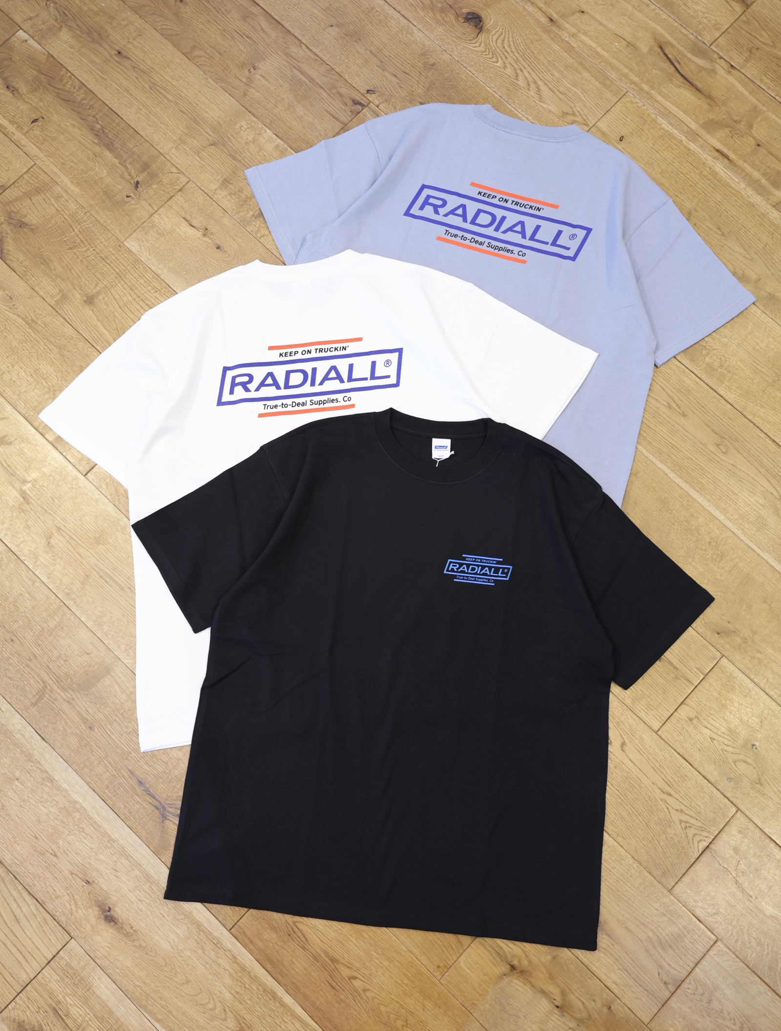 RADIALL 　「ROADSIDE - CREW NECK T-SHIRT S/S」　プリントティーシャツ