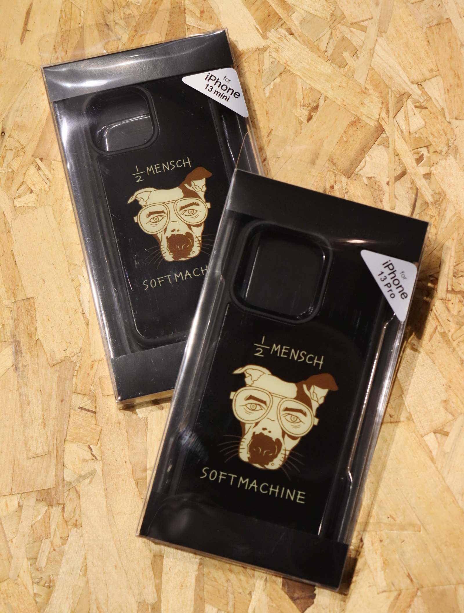 SOFTMACHINE 　 「HALF HUMAN iPhone CASE 」 iPhone 12/12pro、12mini、13、13mini、13pro ケース