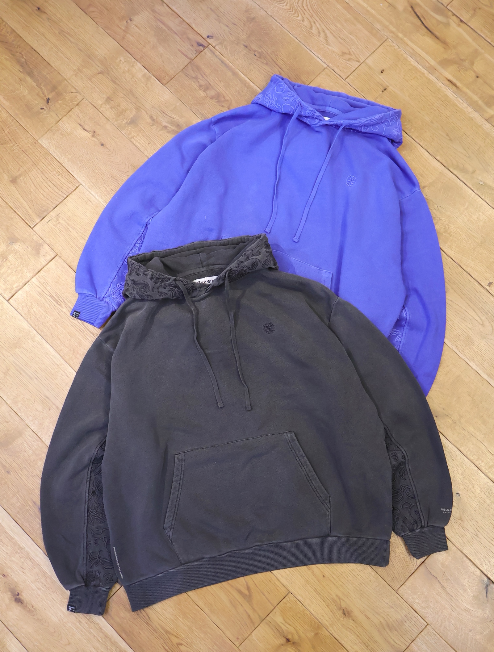 DELUXE x EVISEN 　「DELUXE × Evisen Botanic HOODIE」　ピグメント プルオーバーフーディー