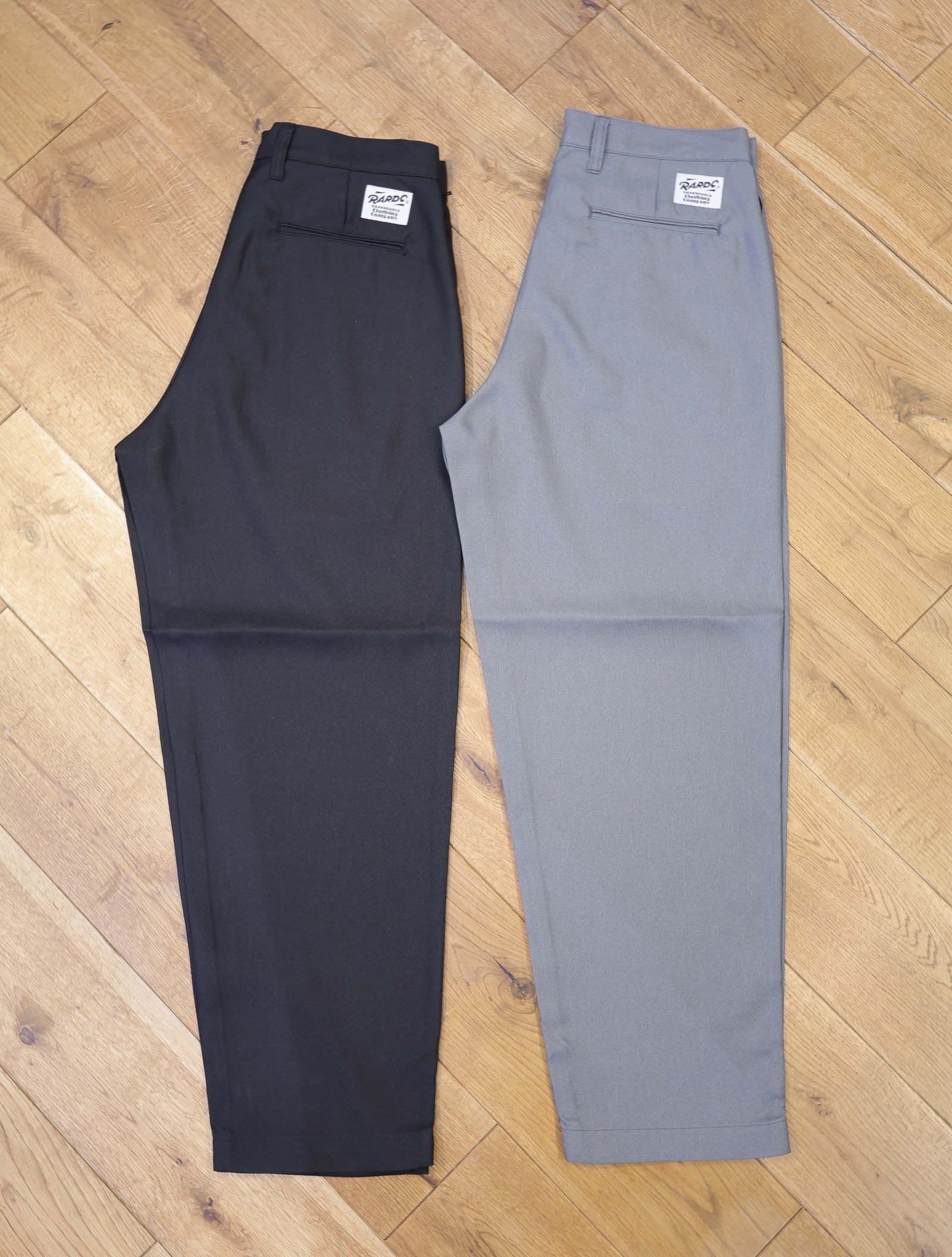 ROUGH AND RUGGED　「REX」　ワンタック トラウザーパンツ