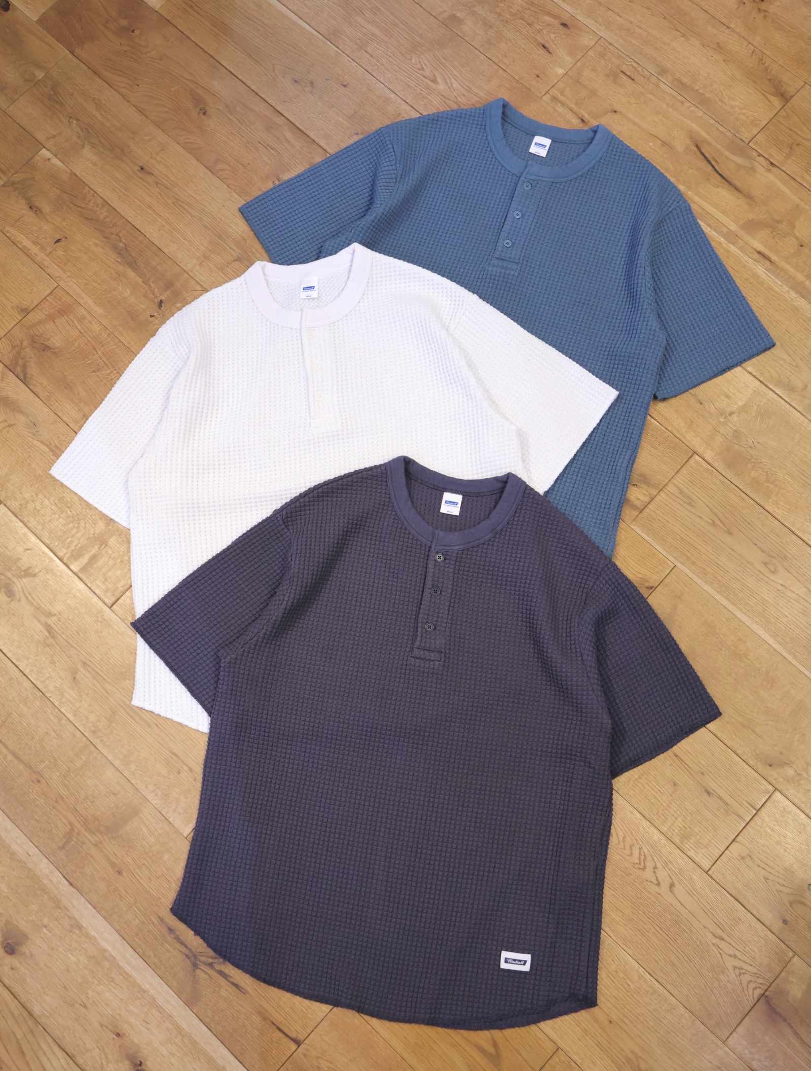 RADIALL 　「BIG WAFFLE - HENLEY NECK SHIRT S/S」　ビッグワッフル ヘンリーネックシャツ