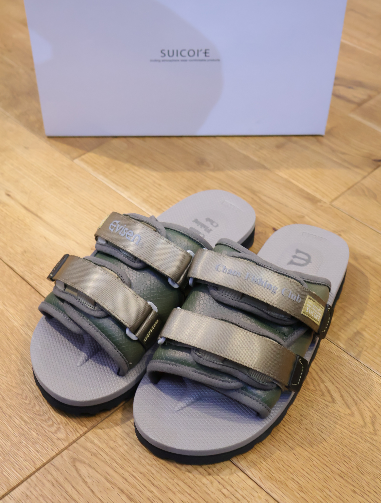 EVISEN × Chaos Fishing Club × SUICOKE　　「MOTO」　　ダブルストラップサンダル