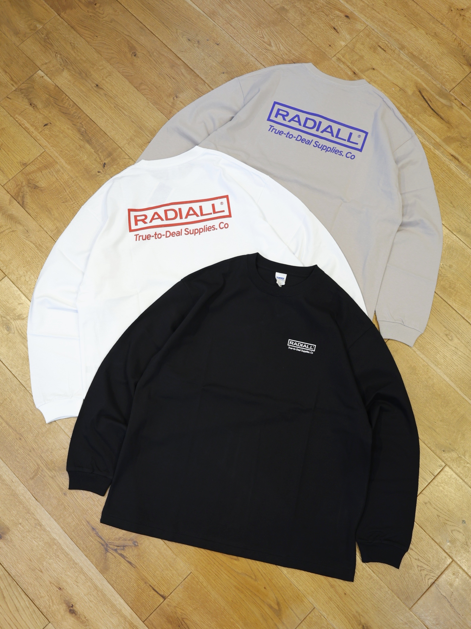 RADIALL 　「SUPPLY - CREW NECK T-SHIRT L/S」　プリントロングスリーブティーシャツ