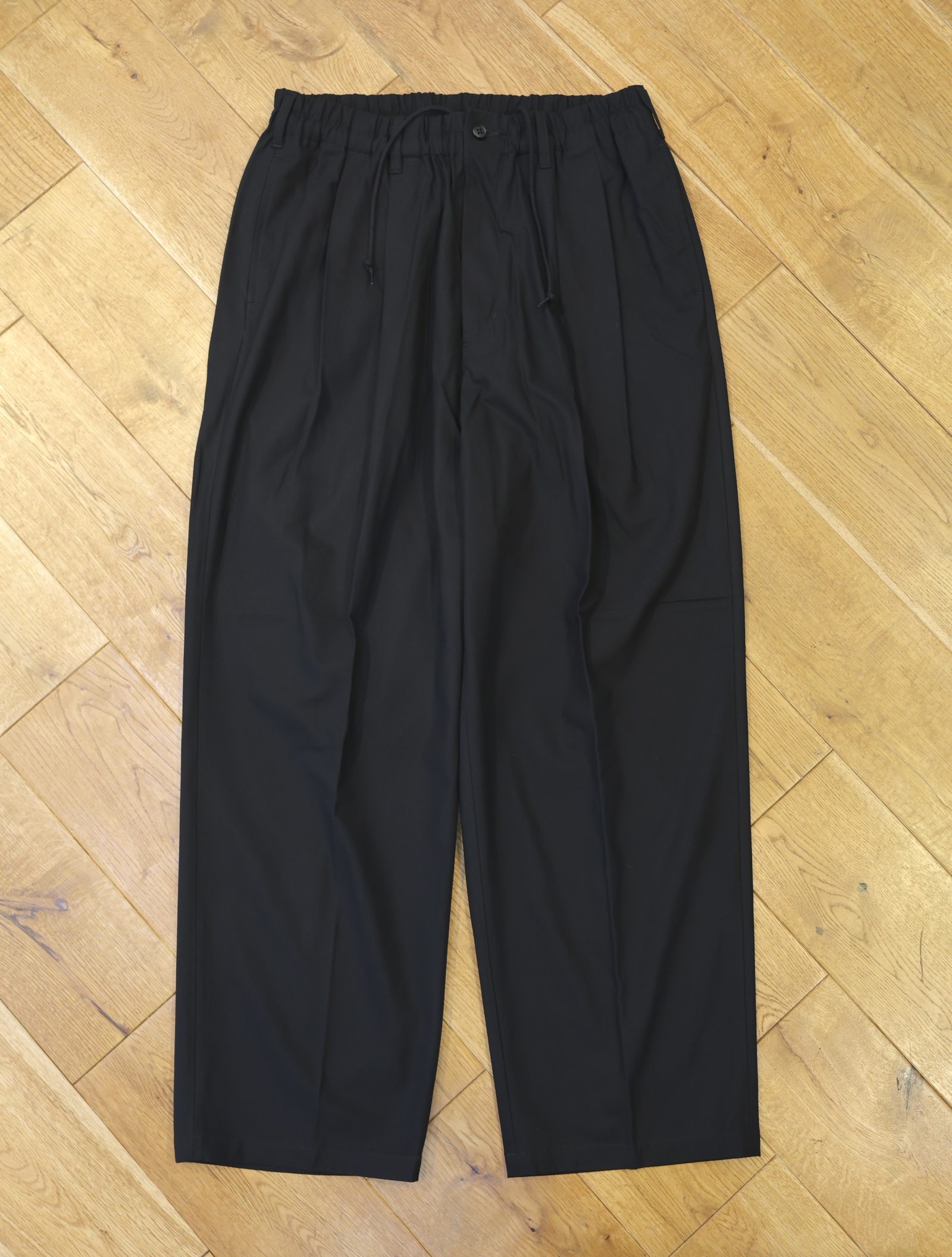 COOTIE　「Cotton Gabardine 2 Tuck Easy Pants」　2タック イージーパンツ