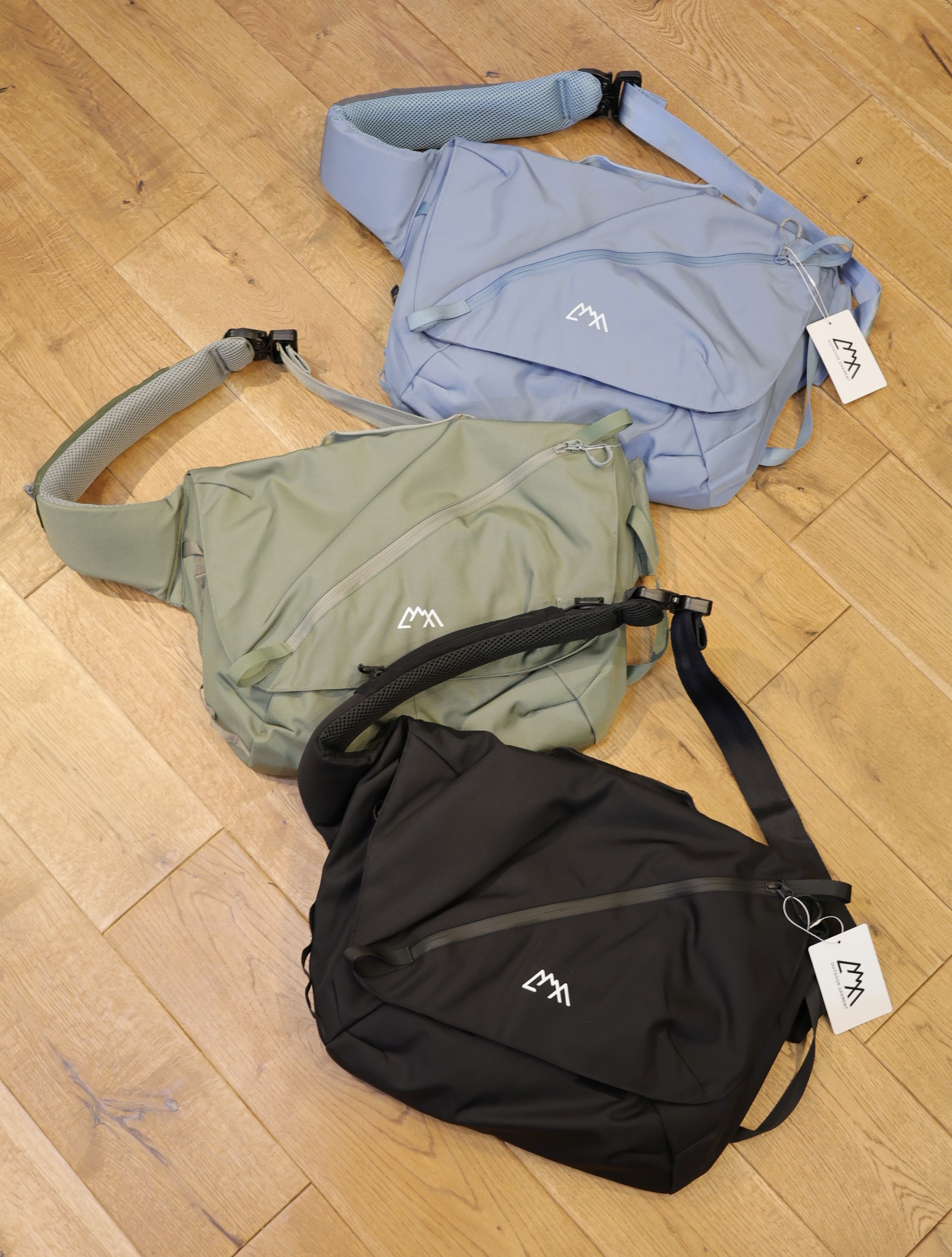 CMF OUTDOOR GARMENT　「MESSENGER BAG BALLISTIC」　メッセンジャーバッグ