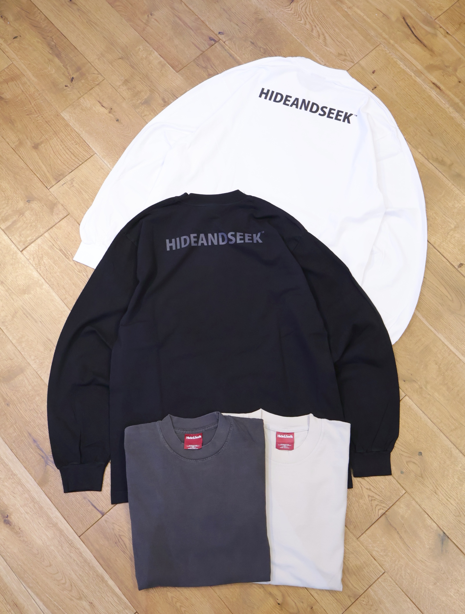Hide and Seek　「Logo L/S Tee (25aw)」　プリントロングスリーブティーシャツ