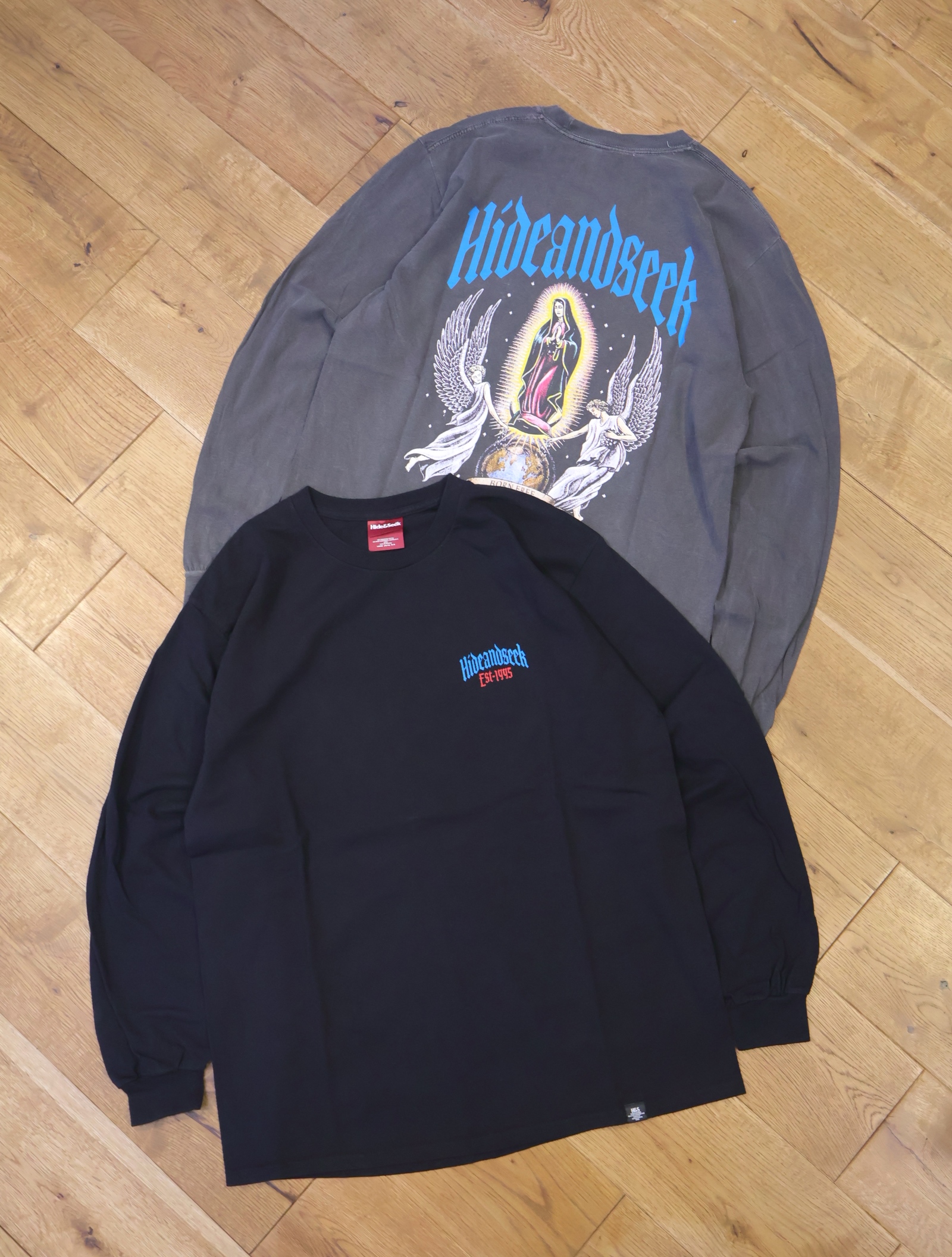 Hide and Seek　「St Maria L/S Tee（BACK）」　プリントロングスリーブティーシャツ