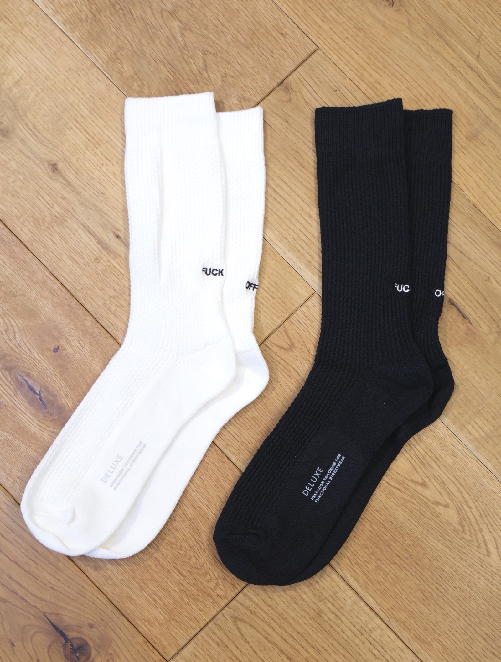 DELUXE  「FxxK OFF」　ソックス
