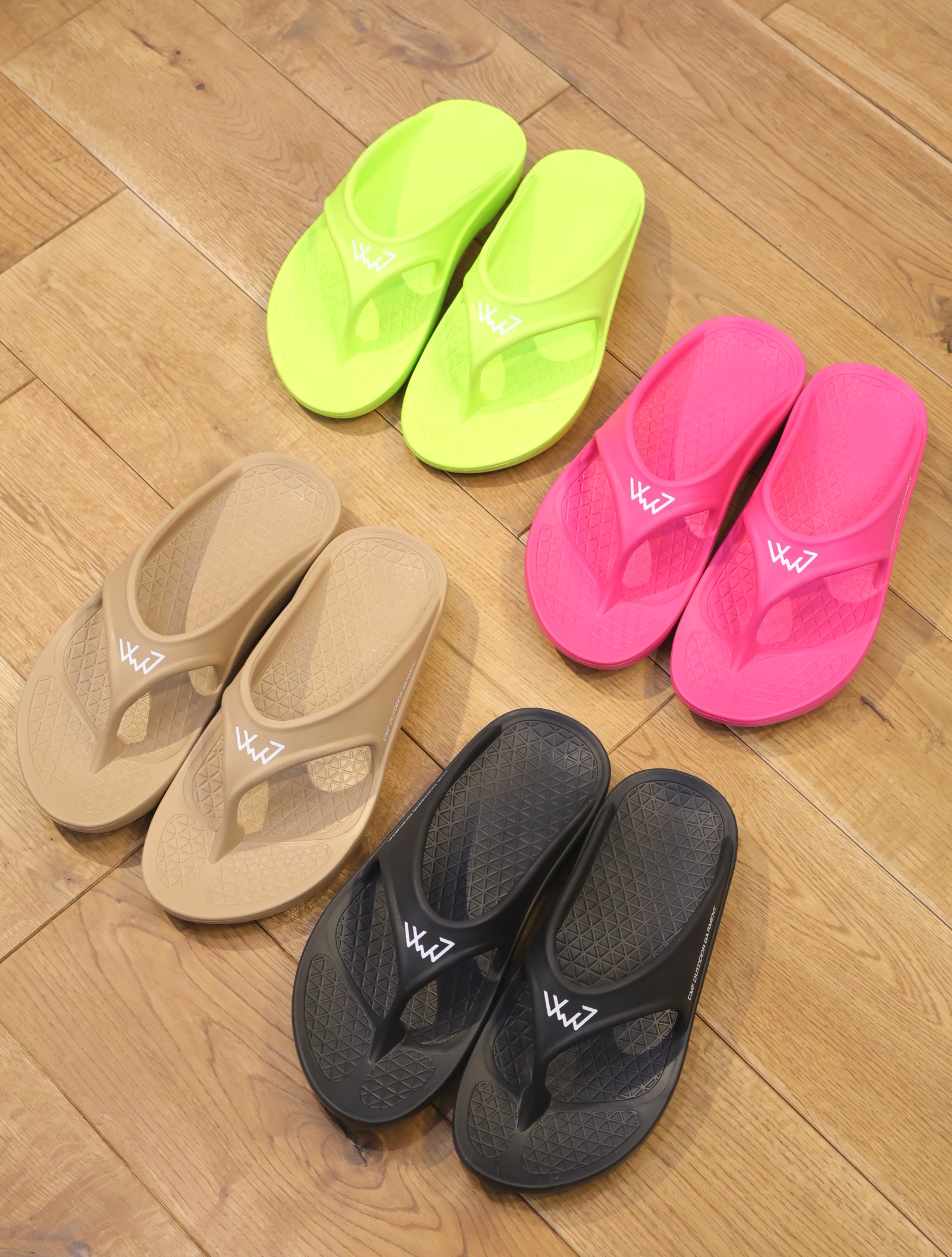 CMF OUTDOOR GARMENT　「CMF RECOVERY SANDAL」　リカバリーサンダル