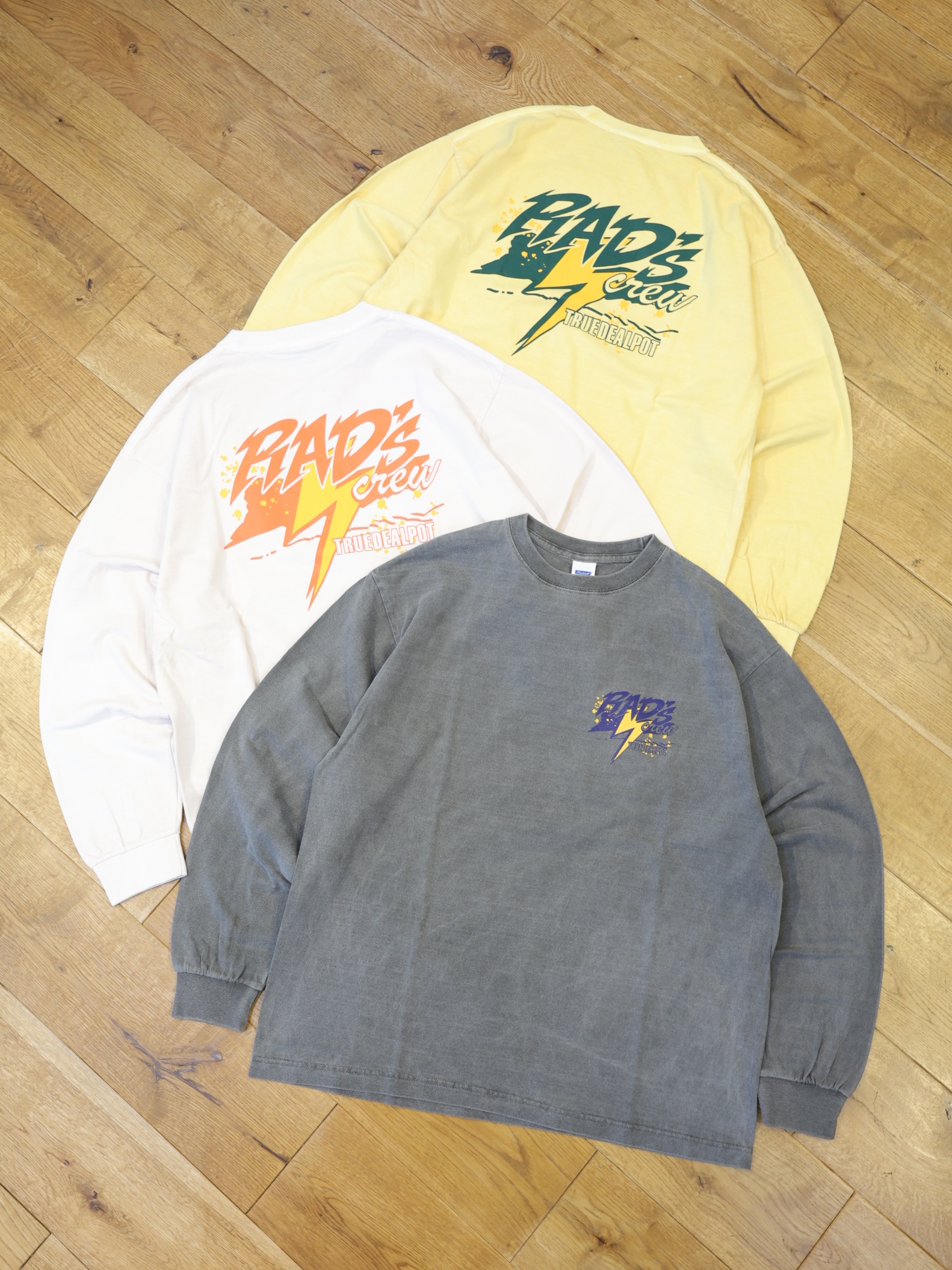 RADIALL 　「MUD GUARD - CREW NECK T-SHIRT L/S」　ピグメントダイ プリントロングスリーブティーシャツ