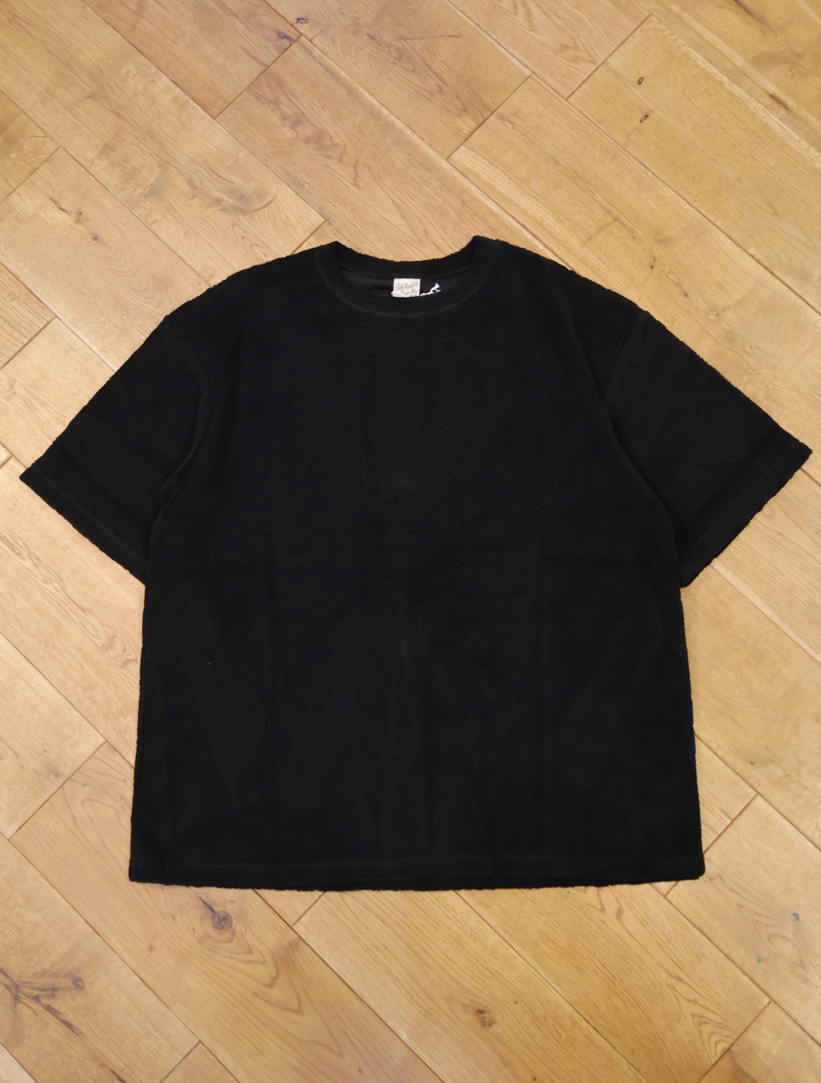 CALEE　　「SNAKE PATTERN JACQUARD PILE CS」　　パイルジャガードドロップショルダーティーシャツ