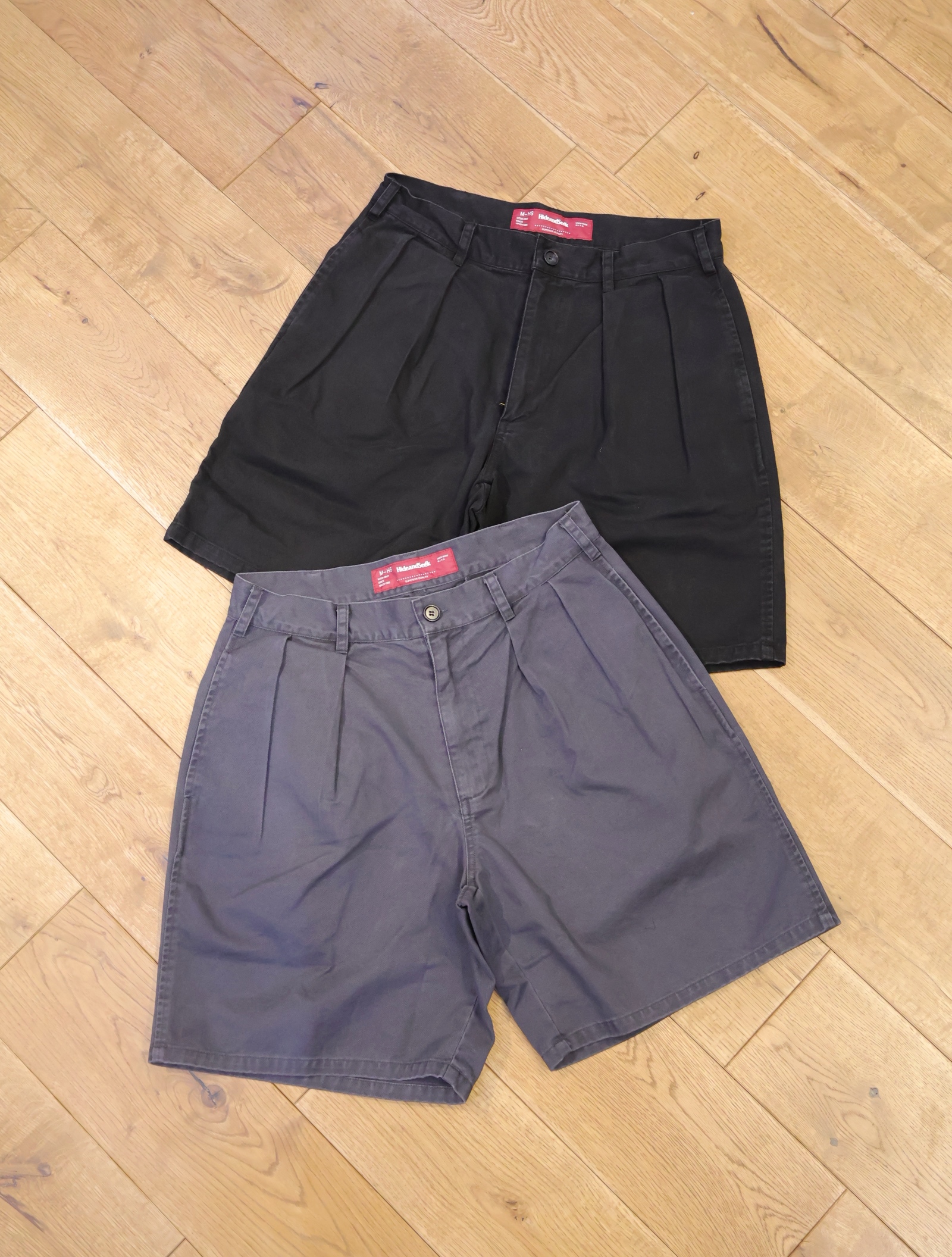 Hide and Seek　「Pleated Short（Pigment Dye）」　ピグメントダイ 2タックショーツ